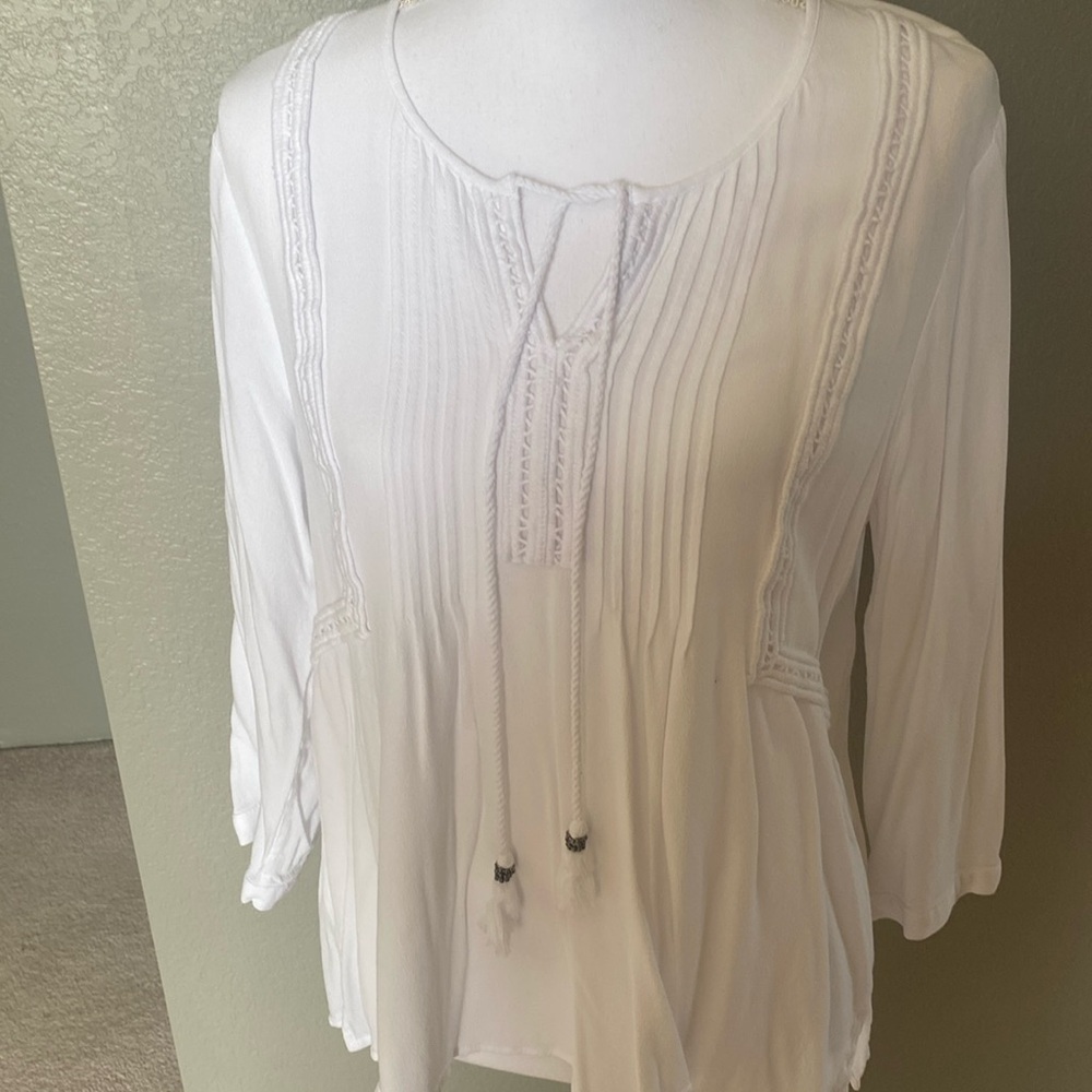 Daniel Rainn rayon white blouse, 3/4 button sleeve, lace and pin tucked detail L